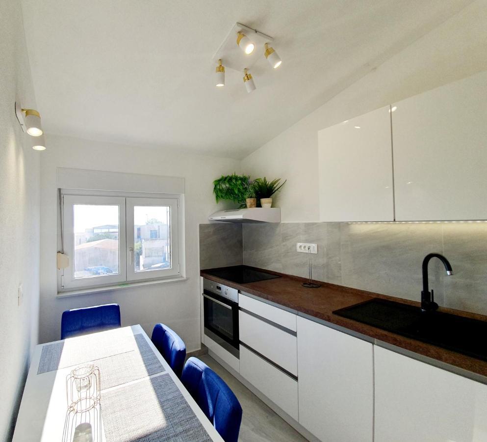 White House Apartments ดูกีรัท ภายนอก รูปภาพ