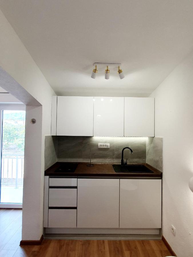 White House Apartments ดูกีรัท ภายนอก รูปภาพ