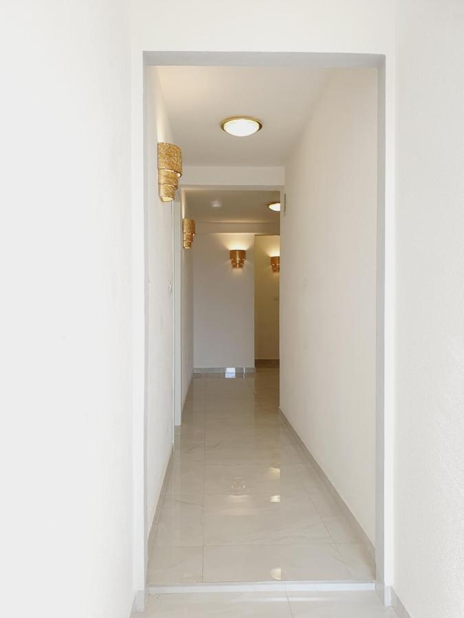 White House Apartments ดูกีรัท ภายนอก รูปภาพ