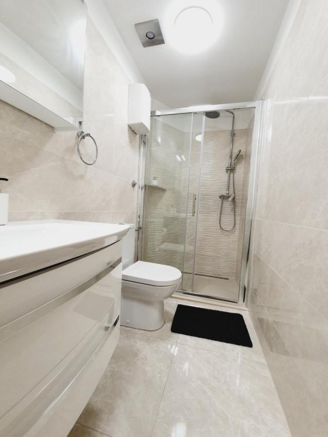 White House Apartments ดูกีรัท ภายนอก รูปภาพ